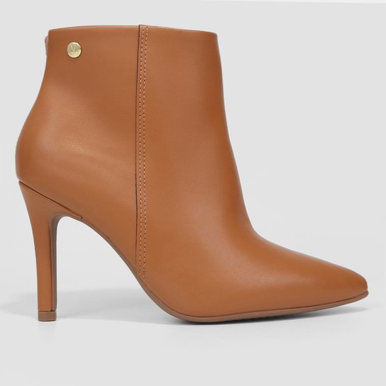 Bota Cano Curto Vizzano Bico Fino Lisa Feminina – Caramelo