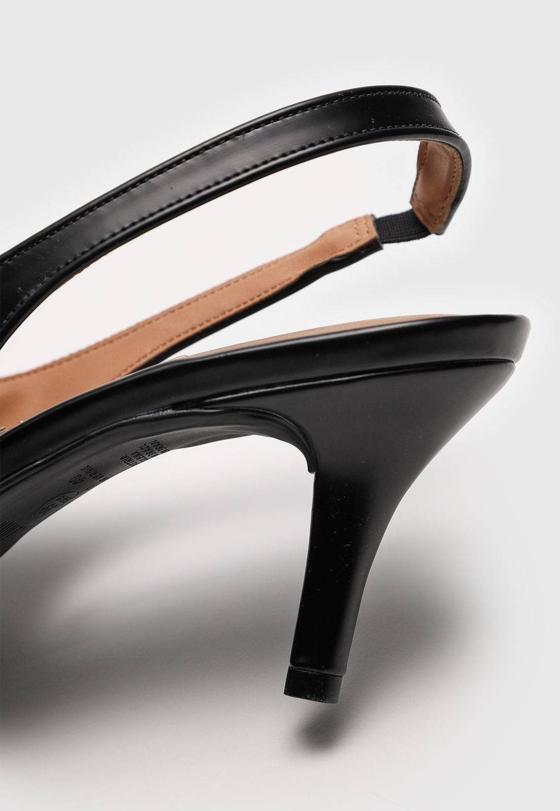 Scarpin Slingback Vizzano Laço Preto - Imagem 4